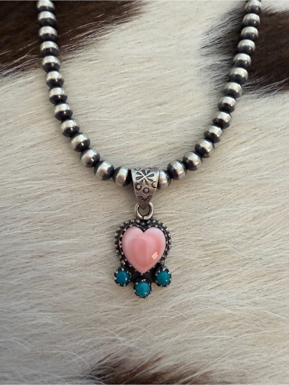 ❤️ Pink Conch Heart & Kingman Turquoise 3-Stone Sterling Silver Pendant - Picture 5 of 12